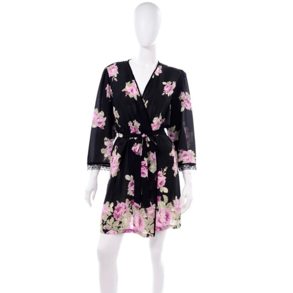 Oscar de la renta Floral Black and Pink Women's Robe